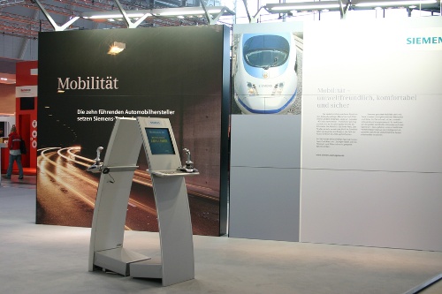 https://www.mpm-medientechnik.de/content/igal/mpm-medientechnik_festinstallation-oeffentliche_plaetze-Z5P3LF-L-422.jpg